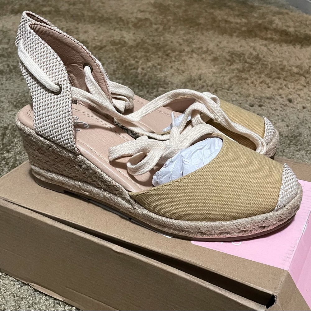NIB Espadrilles
